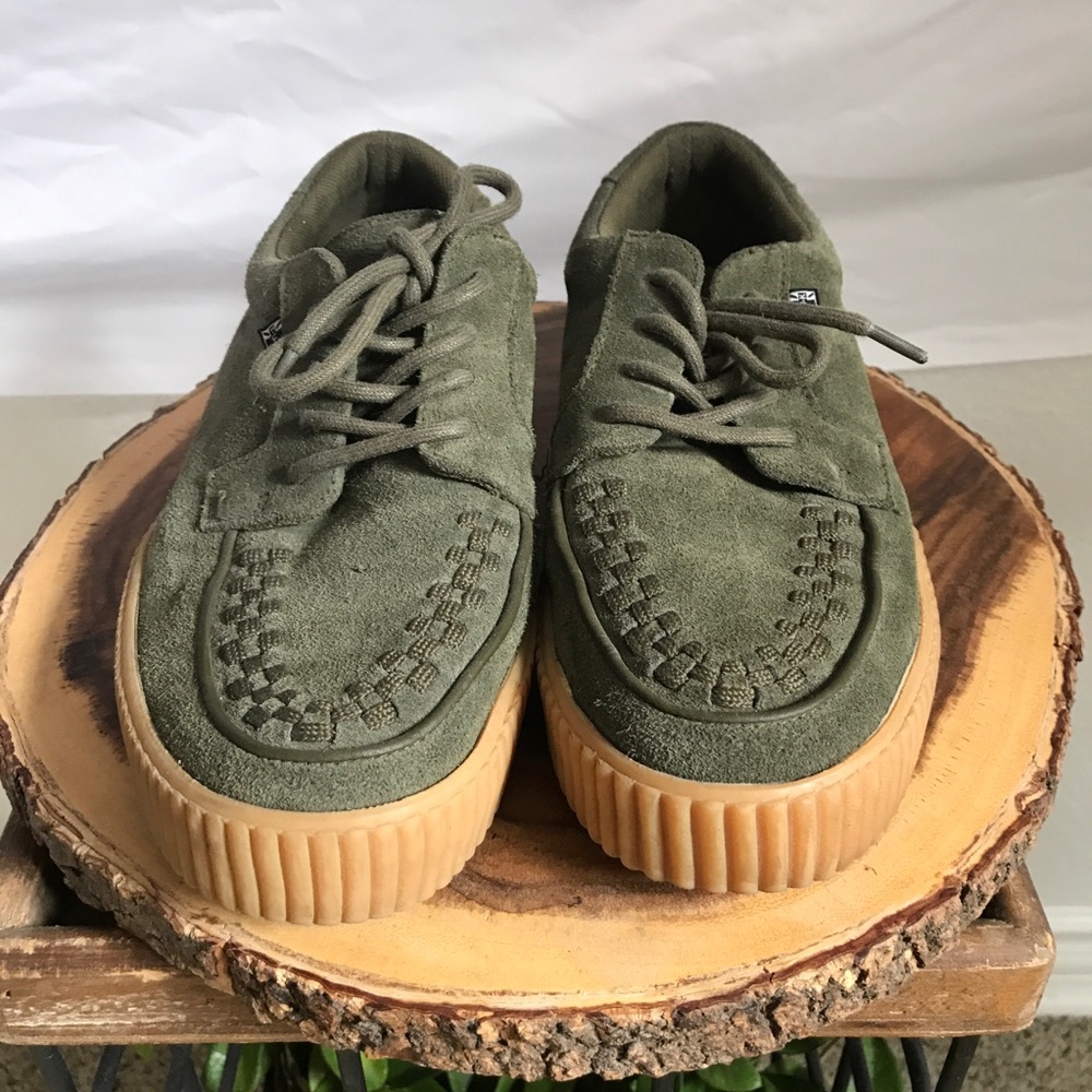 T.U.K SZ 8